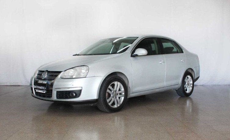 volkswagen-vento-19-i-luxury-big-0